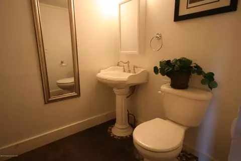 419 May St, Mayfield, PA 18433 photo 23
