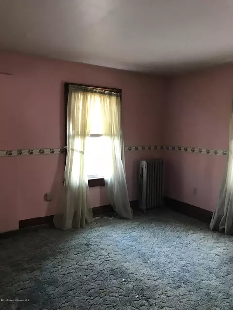 413 Susquehanna Ave, Olyphant, PA 18447 photo 19