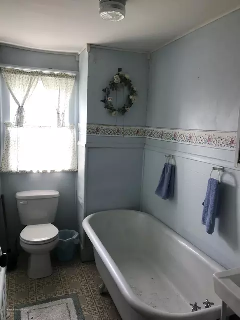 413 Susquehanna Ave, Olyphant, PA 18447 photo 15