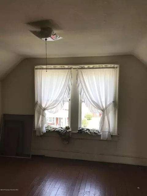 413 Susquehanna Ave, Olyphant, PA 18447 photo 26