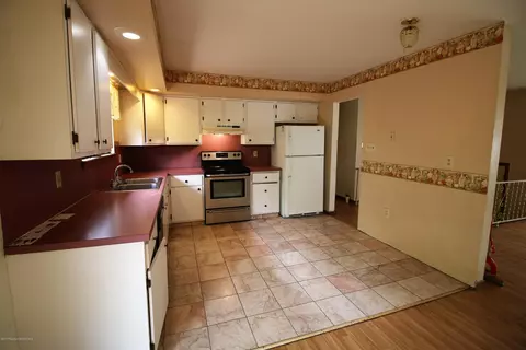 81 12 Connell St, Old Forge, PA 18518 photo 11