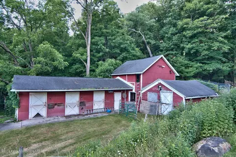 331 Stanton Rd, Dalton, PA 18414 photo 4