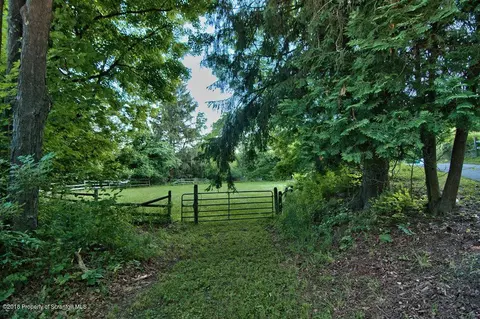 331 Stanton Rd, Dalton, PA 18414 photo 3