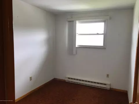 114 Apache Dr, Old Forge, PA 18518 photo 11