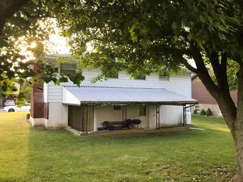 114 Apache Dr, Old Forge, PA 18518 photo 4