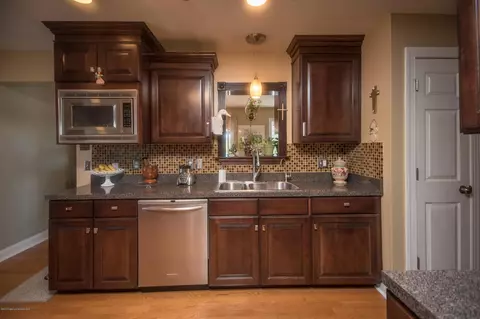100 Tudy Ln, Olyphant, PA 18447 photo 5