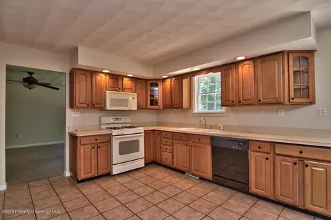603 Loop Ave, Scranton, PA 18508 photo 12