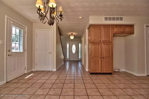 603 Loop Ave, Scranton, PA 18508 photo 9