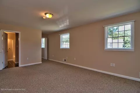 603 Loop Ave, Scranton, PA 18508 photo 20
