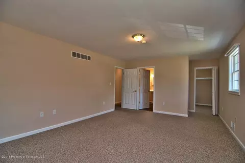 603 Loop Ave, Scranton, PA 18508 photo 21