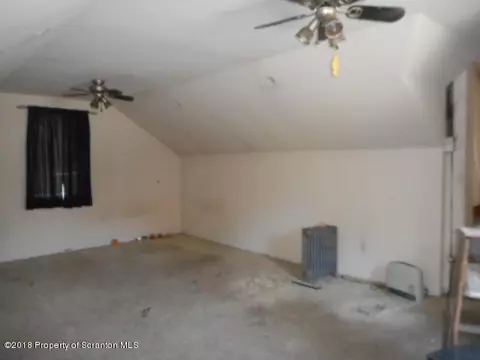 772 E Drinker St, Dunmore, PA 18509 photo 7
