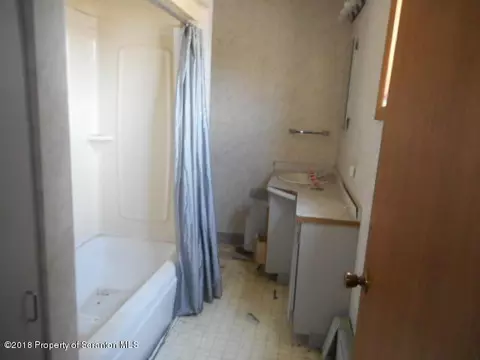 772 E Drinker St, Dunmore, PA 18509 photo 6