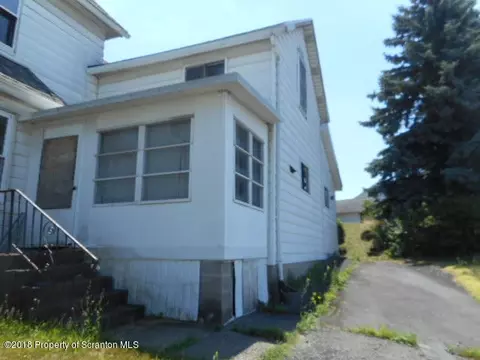 772 E Drinker St, Dunmore, PA 18509 photo 3