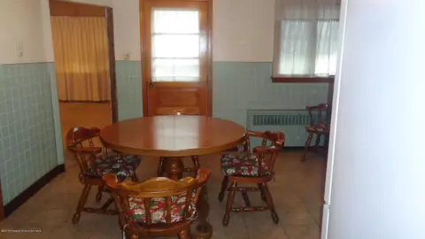 809 Link St, Dickson City, PA 18519 photo 4