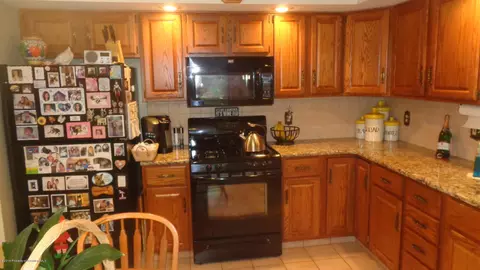 804 Delaware St, Mayfield, PA 18433 photo 12