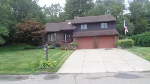 804 Delaware St, Mayfield, PA 18433 photo 2