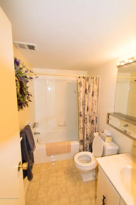 1709 Summit Pointe, Scranton, PA 18508 photo 17