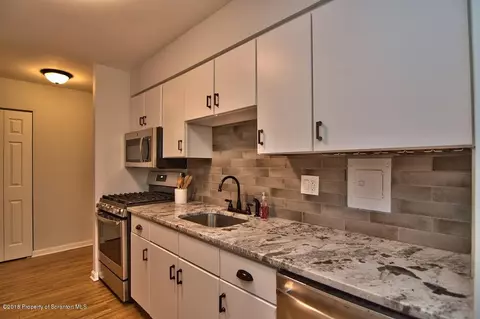1401 Summit Pointe, Scranton, PA 18508 photo 5