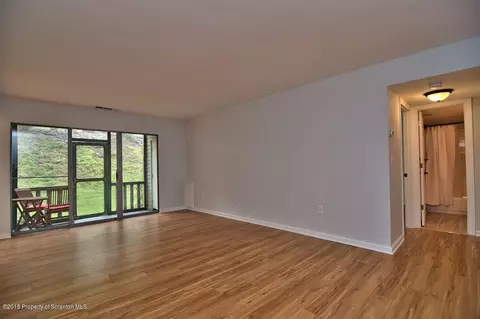 1401 Summit Pointe, Scranton, PA 18508 photo 10