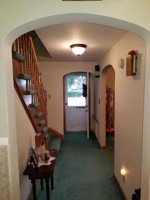 606 Moosic Rd, Old Forge, PA 18518 photo 12