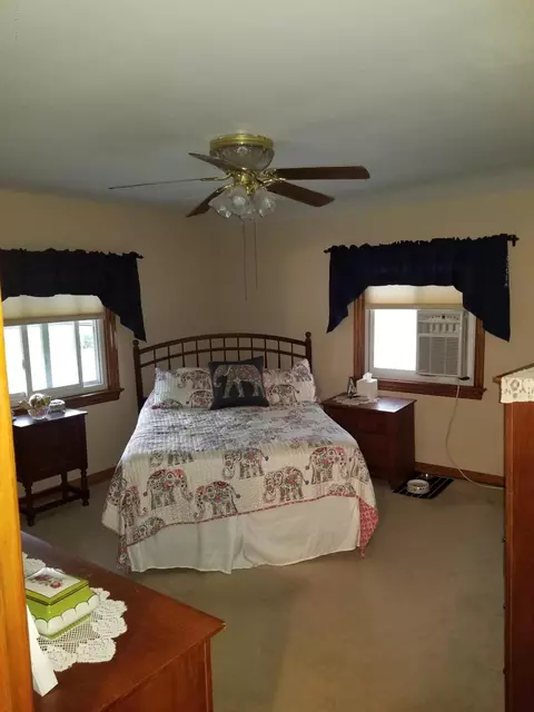 606 Moosic Rd, Old Forge, PA 18518 photo 16