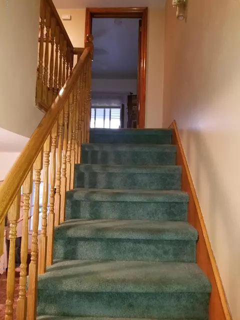 606 Moosic Rd, Old Forge, PA 18518 photo 13