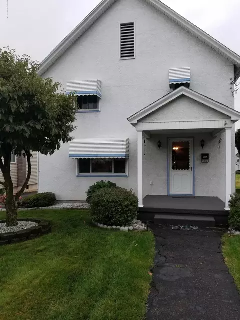 606 Moosic Rd, Old Forge, PA 18518 photo 1