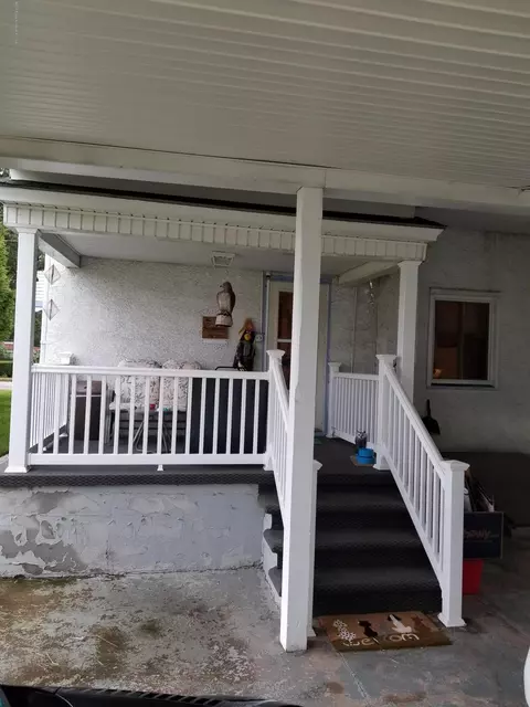 606 Moosic Rd, Old Forge, PA 18518 photo 6