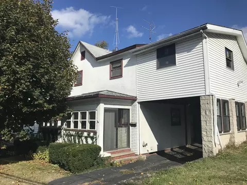 139 E Pine St, Dunmore, PA 18512 photo 1