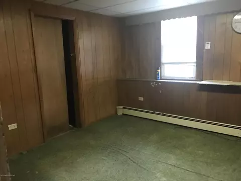 147 E Pine St, Dunmore, PA 18512 photo 3