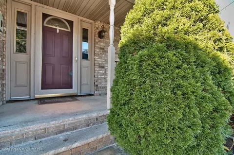 717 E Lackawanna Ave, Olyphant, PA 18447 photo 2