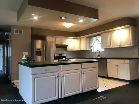 601 Loop Ave, Scranton, PA 18508 photo 13