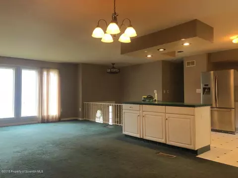 601 Loop Ave, Scranton, PA 18508 photo 15