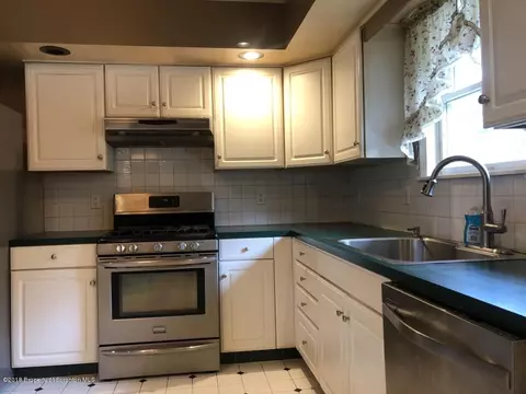 601 Loop Ave, Scranton, PA 18508 photo 12