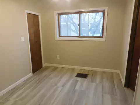 719 E Pine St, Olyphant, PA 18447 photo 5