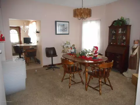 850 E Lacka Ave, Olyphant, PA 18447 photo 4