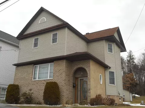 850 E Lacka Ave, Olyphant, PA 18447 photo 1