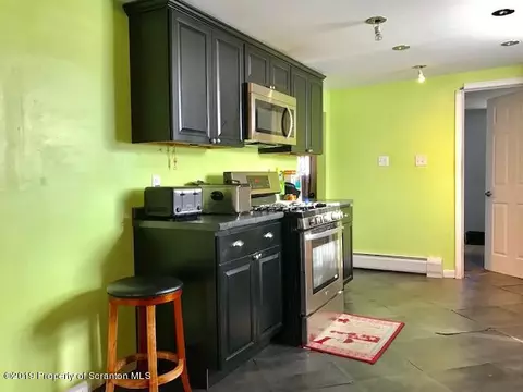 232 Pine St, Old Forge, PA 18518 photo 3
