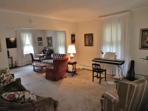 178 E Pine St, Dunmore, PA 18512 photo 14
