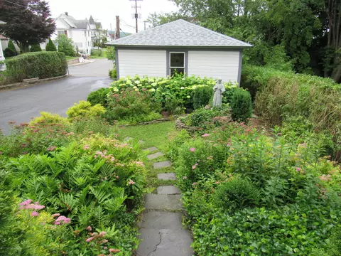 178 E Pine St, Dunmore, PA 18512 photo 7