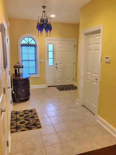 103 Forest Dr, Eynon, PA 18403 photo 5