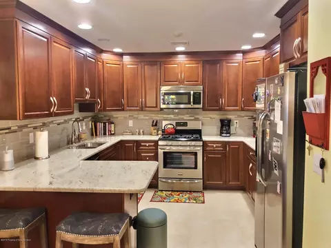 103 Forest Dr, Eynon, PA 18403 photo 12