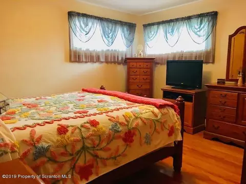 44 Elm St, Old Forge, PA 18518 photo 13
