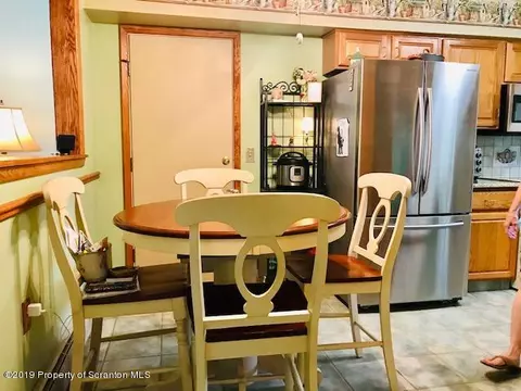 44 Elm St, Old Forge, PA 18518 photo 3