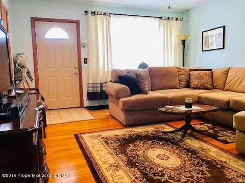44 Elm St, Old Forge, PA 18518 photo 9