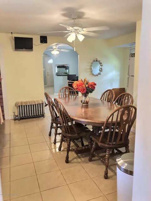 603 E Pine St, Olyphant, PA 18447 photo 11
