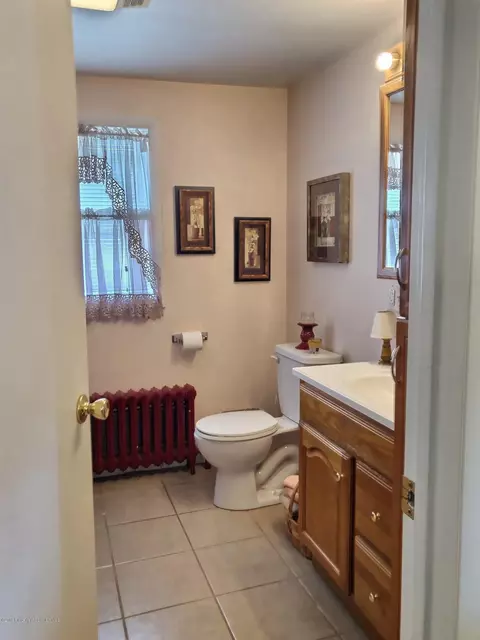 603 E Pine St, Olyphant, PA 18447 photo 13