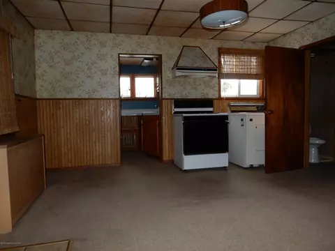 698 E Lackawanna Ave, Olyphant, PA 18447 photo 4