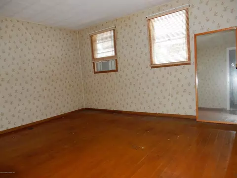 698 E Lackawanna Ave, Olyphant, PA 18447 photo 12