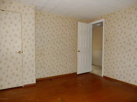 698 E Lackawanna Ave, Olyphant, PA 18447 photo 13